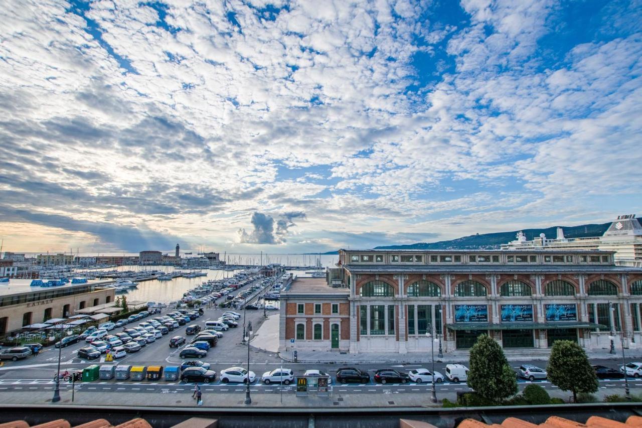 Panorama Loft Apartment ตรีเอสเต ภายนอก รูปภาพ